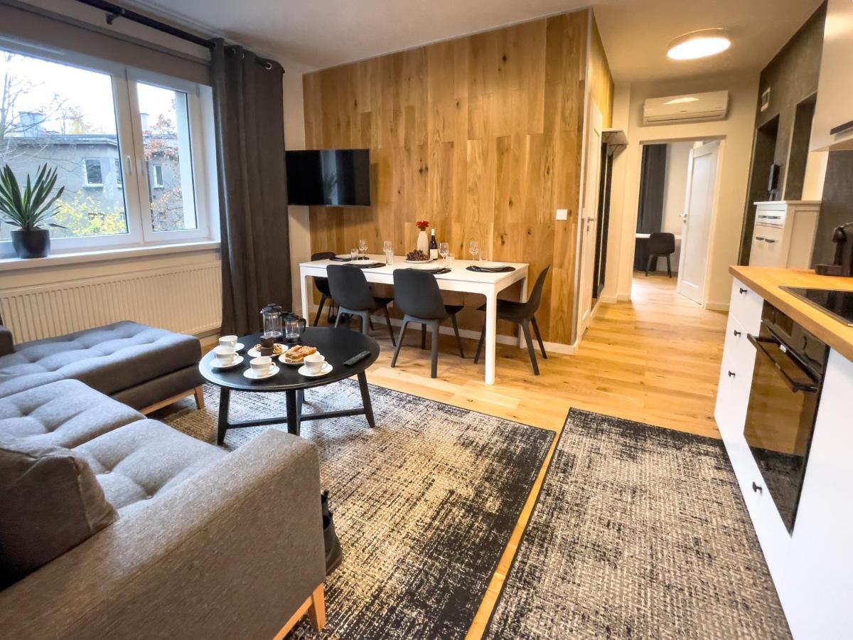 Urban Apartments Premium No 3, Free Private Parking, Self Check-In Chorzow Bagian luar foto