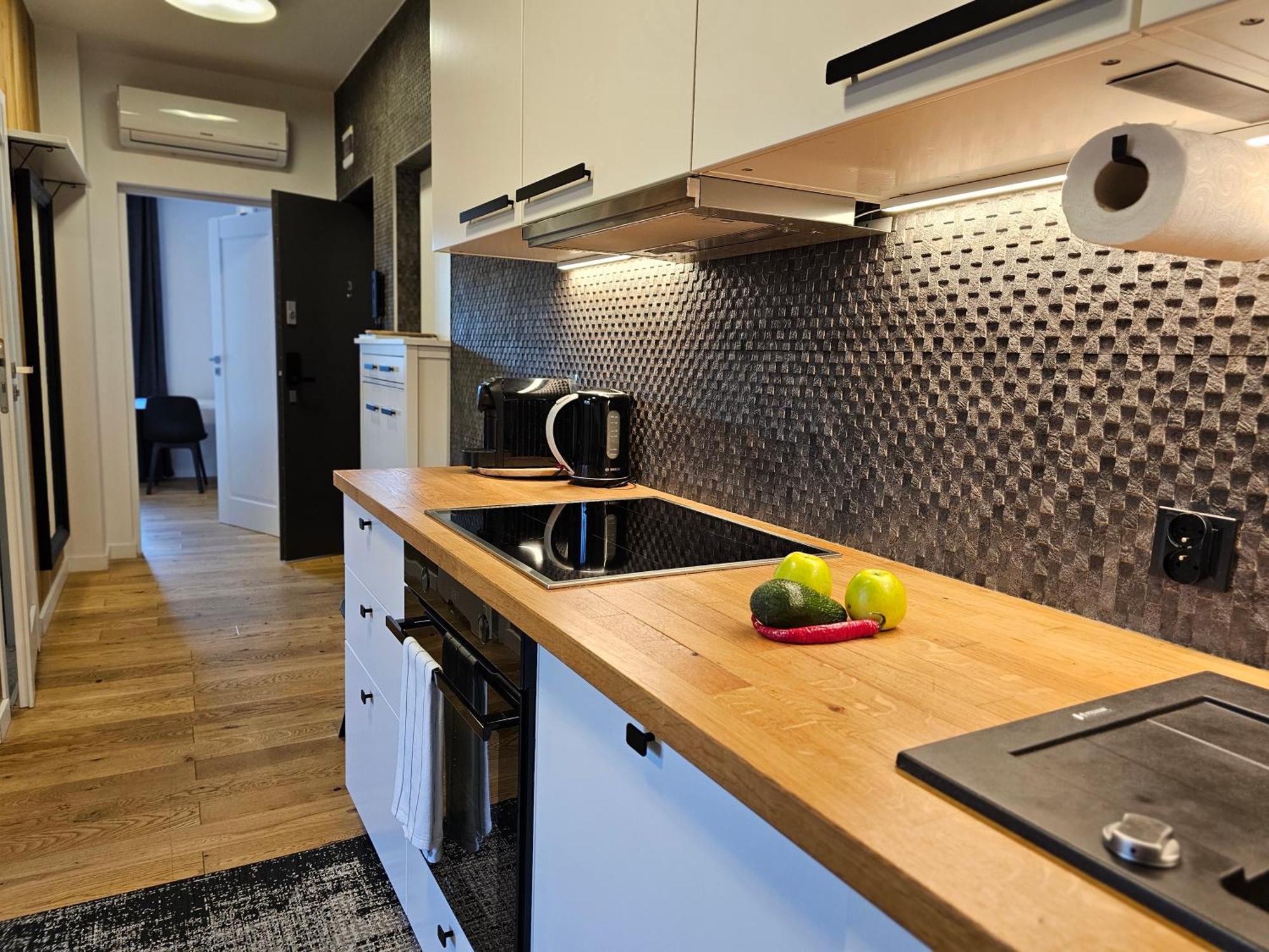 Urban Apartments Premium No 3, Free Private Parking, Self Check-In Chorzow Bagian luar foto
