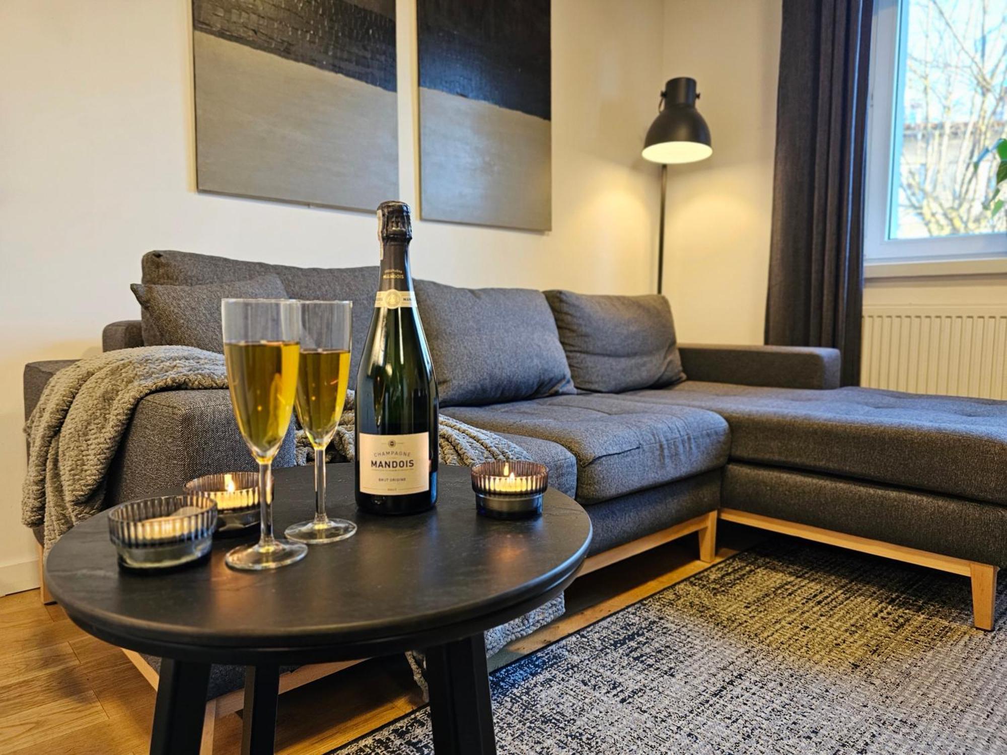 Urban Apartments Premium No 3, Free Private Parking, Self Check-In Chorzow Bagian luar foto