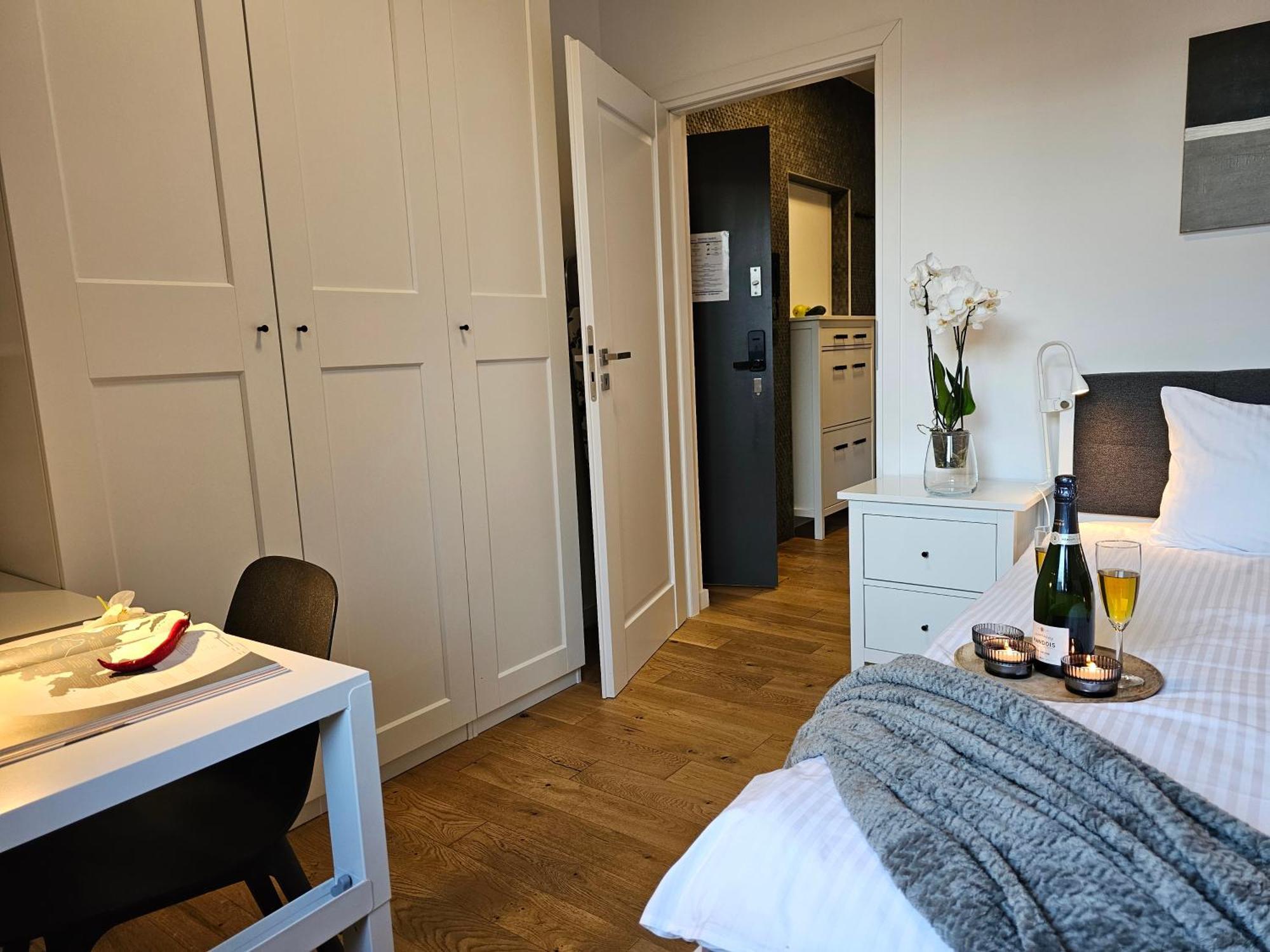 Urban Apartments Premium No 3, Free Private Parking, Self Check-In Chorzow Bagian luar foto